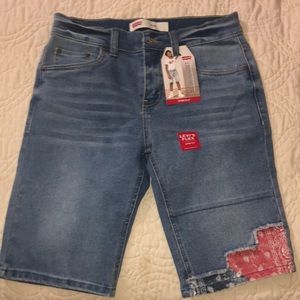 Slim Levi’s Flex shorts for boys